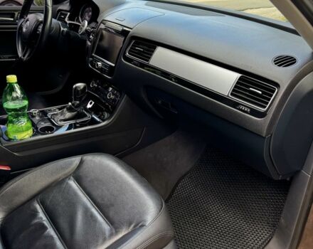 Коричневый Фольксваген Туарег, объемом двигателя 3 л и пробегом 330 тыс. км за 17500 $, фото 15 на Automoto.ua