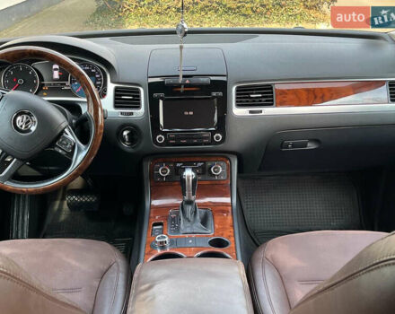 Коричневый Фольксваген Туарег, объемом двигателя 3 л и пробегом 175 тыс. км за 19000 $, фото 5 на Automoto.ua