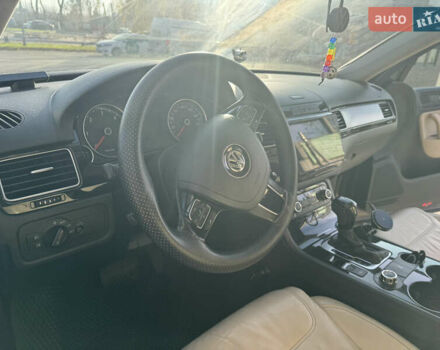 Коричневый Фольксваген Туарег, объемом двигателя 2.97 л и пробегом 273 тыс. км за 20000 $, фото 24 на Automoto.ua