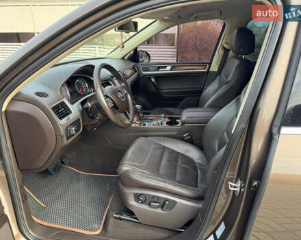 Коричневый Фольксваген Туарег, объемом двигателя 3 л и пробегом 191 тыс. км за 18000 $, фото 23 на Automoto.ua