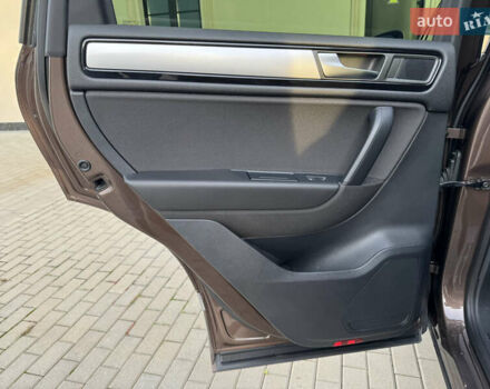 Коричневый Фольксваген Туарег, объемом двигателя 2.97 л и пробегом 292 тыс. км за 20500 $, фото 40 на Automoto.ua