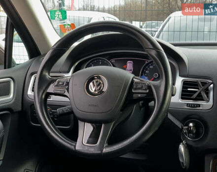 Коричневый Фольксваген Туарег, объемом двигателя 3 л и пробегом 227 тыс. км за 23855 $, фото 67 на Automoto.ua