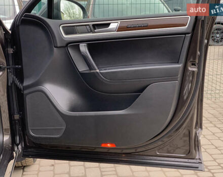 Коричневый Фольксваген Туарег, объемом двигателя 3 л и пробегом 227 тыс. км за 23855 $, фото 38 на Automoto.ua