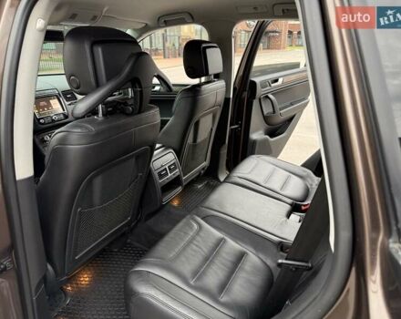 Коричневый Фольксваген Туарег, объемом двигателя 2.97 л и пробегом 144 тыс. км за 28500 $, фото 77 на Automoto.ua