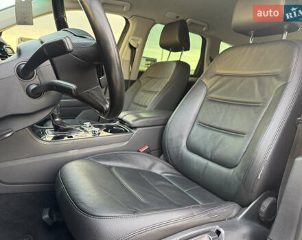 Коричневый Фольксваген Туарег, объемом двигателя 2.97 л и пробегом 292 тыс. км за 20500 $, фото 27 на Automoto.ua