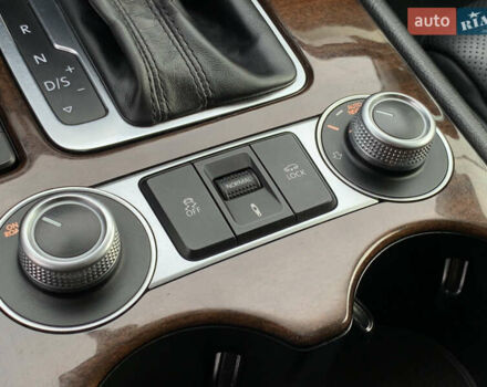 Коричневый Фольксваген Туарег, объемом двигателя 3 л и пробегом 227 тыс. км за 23855 $, фото 59 на Automoto.ua