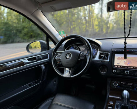 Коричневый Фольксваген Туарег, объемом двигателя 3 л и пробегом 227 тыс. км за 24450 $, фото 48 на Automoto.ua