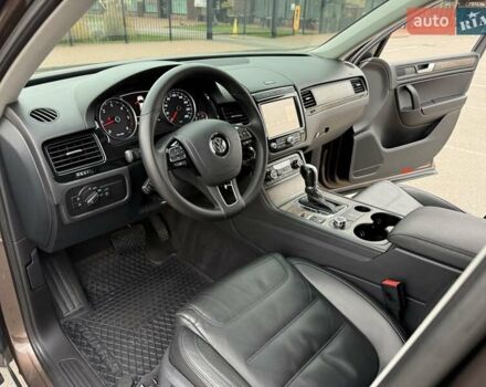 Коричневый Фольксваген Туарег, объемом двигателя 2.97 л и пробегом 144 тыс. км за 28500 $, фото 67 на Automoto.ua