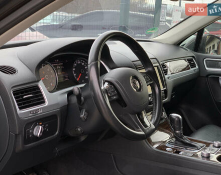 Коричневый Фольксваген Туарег, объемом двигателя 3 л и пробегом 227 тыс. км за 23855 $, фото 26 на Automoto.ua