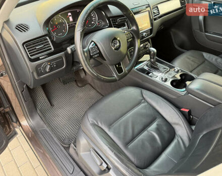 Коричневый Фольксваген Туарег, объемом двигателя 2.97 л и пробегом 292 тыс. км за 20500 $, фото 26 на Automoto.ua