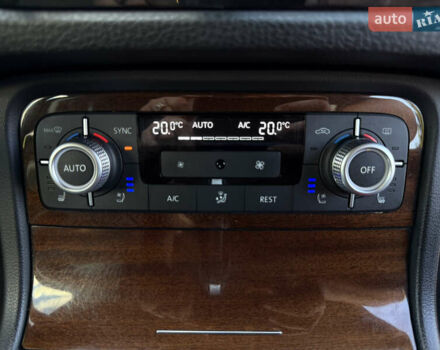 Коричневый Фольксваген Туарег, объемом двигателя 3 л и пробегом 227 тыс. км за 24450 $, фото 45 на Automoto.ua