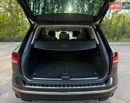 Коричневый Фольксваген Туарег, объемом двигателя 3 л и пробегом 227 тыс. км за 24450 $, фото 62 на Automoto.ua