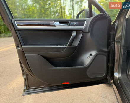 Коричневый Фольксваген Туарег, объемом двигателя 3 л и пробегом 227 тыс. км за 24450 $, фото 27 на Automoto.ua