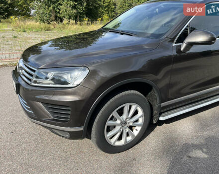 Коричневий Фольксваген Туарег, об'ємом двигуна 2.97 л та пробігом 241 тис. км за 24900 $, фото 4 на Automoto.ua