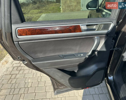 Коричневый Фольксваген Туарег, объемом двигателя 2.97 л и пробегом 185 тыс. км за 26500 $, фото 12 на Automoto.ua