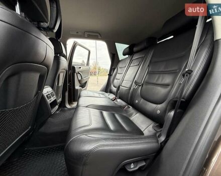 Коричневый Фольксваген Туарег, объемом двигателя 2.97 л и пробегом 144 тыс. км за 28500 $, фото 79 на Automoto.ua