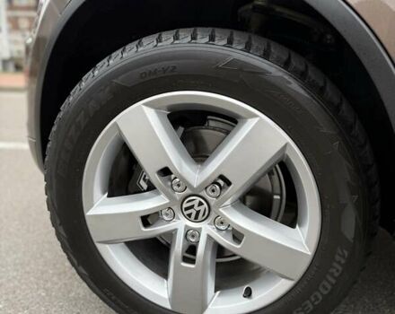 Коричневый Фольксваген Туарег, объемом двигателя 2.97 л и пробегом 144 тыс. км за 28500 $, фото 15 на Automoto.ua