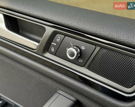 Коричневый Фольксваген Туарег, объемом двигателя 2.97 л и пробегом 292 тыс. км за 20500 $, фото 24 на Automoto.ua