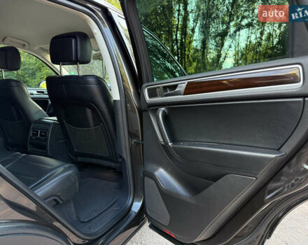 Коричневый Фольксваген Туарег, объемом двигателя 3 л и пробегом 227 тыс. км за 24450 $, фото 51 на Automoto.ua