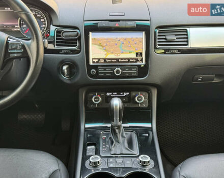 Коричневый Фольксваген Туарег, объемом двигателя 2.97 л и пробегом 292 тыс. км за 20500 $, фото 20 на Automoto.ua