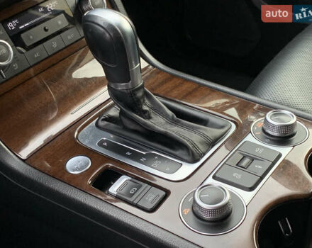 Коричневый Фольксваген Туарег, объемом двигателя 3 л и пробегом 227 тыс. км за 23855 $, фото 61 на Automoto.ua