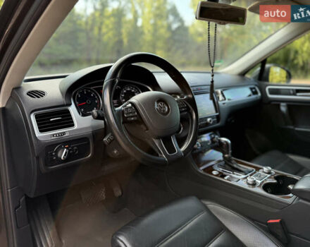 Коричневый Фольксваген Туарег, объемом двигателя 3 л и пробегом 227 тыс. км за 24450 $, фото 31 на Automoto.ua