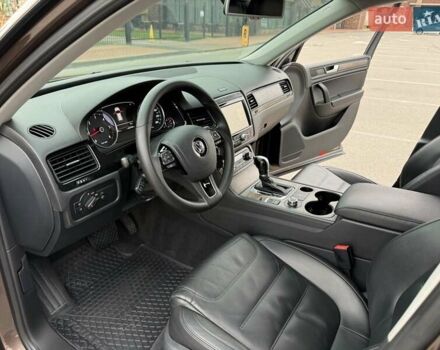 Коричневый Фольксваген Туарег, объемом двигателя 2.97 л и пробегом 144 тыс. км за 28500 $, фото 71 на Automoto.ua