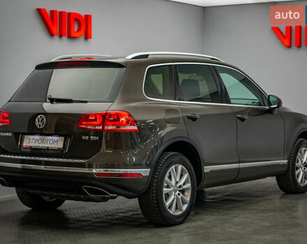 Коричневый Фольксваген Туарег, объемом двигателя 3 л и пробегом 100 тыс. км за 22796 $, фото 1 на Automoto.ua