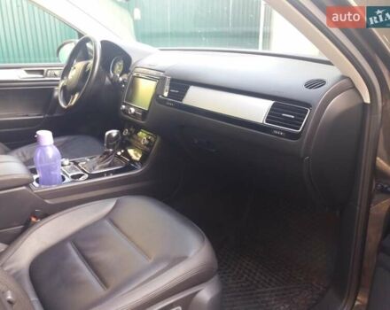 Коричневий Фольксваген Туарег, об'ємом двигуна 3 л та пробігом 320 тис. км за 28000 $, фото 4 на Automoto.ua