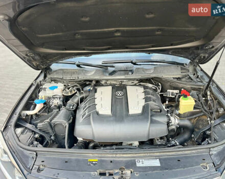 Коричневый Фольксваген Туарег, объемом двигателя 3 л и пробегом 274 тыс. км за 21500 $, фото 68 на Automoto.ua