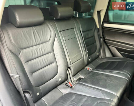 Коричневый Фольксваген Туарег, объемом двигателя 3 л и пробегом 274 тыс. км за 21500 $, фото 65 на Automoto.ua