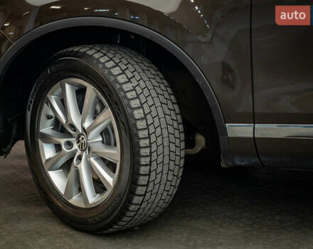 Коричневый Фольксваген Туарег, объемом двигателя 3 л и пробегом 100 тыс. км за 22796 $, фото 7 на Automoto.ua