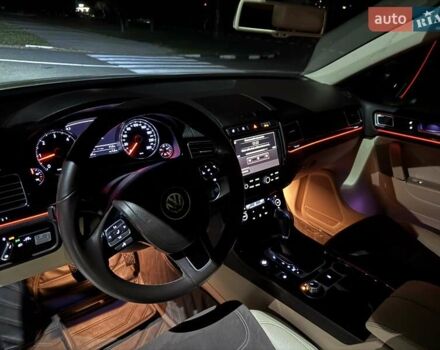 Коричневий Фольксваген Туарег, об'ємом двигуна 3 л та пробігом 162 тис. км за 31000 $, фото 2 на Automoto.ua