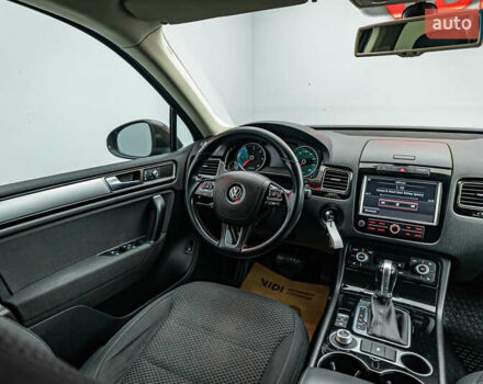 Коричневый Фольксваген Туарег, объемом двигателя 3 л и пробегом 100 тыс. км за 22796 $, фото 10 на Automoto.ua