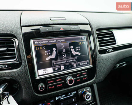 Коричневый Фольксваген Туарег, объемом двигателя 3 л и пробегом 100 тыс. км за 22796 $, фото 13 на Automoto.ua