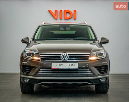 Коричневый Фольксваген Туарег, объемом двигателя 3 л и пробегом 100 тыс. км за 22796 $, фото 4 на Automoto.ua