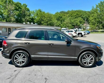 Коричневий Фольксваген Туарег, об'ємом двигуна 3 л та пробігом 73 тис. км за 4600 $, фото 6 на Automoto.ua