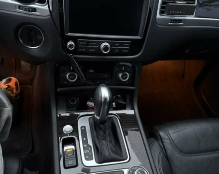 Коричневый Фольксваген Туарег, объемом двигателя 2.97 л и пробегом 136 тыс. км за 34000 $, фото 10 на Automoto.ua