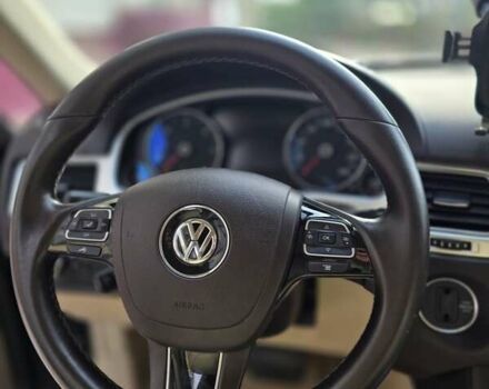 Коричневый Фольксваген Туарег, объемом двигателя 2.97 л и пробегом 160 тыс. км за 29000 $, фото 18 на Automoto.ua