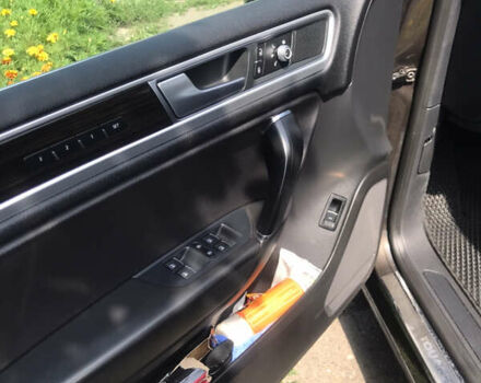 Коричневий Фольксваген Туарег, об'ємом двигуна 3 л та пробігом 255 тис. км за 29400 $, фото 10 на Automoto.ua