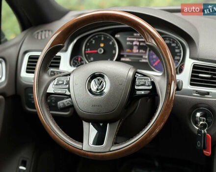 Коричневый Фольксваген Туарег, объемом двигателя 2.97 л и пробегом 248 тыс. км за 28900 $, фото 18 на Automoto.ua