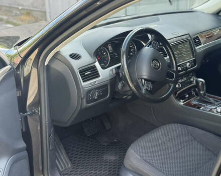 Коричневый Фольксваген Туарег, объемом двигателя 3 л и пробегом 135 тыс. км за 25100 $, фото 6 на Automoto.ua