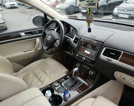 Коричневый Фольксваген Туарег, объемом двигателя 3.6 л и пробегом 175 тыс. км за 18700 $, фото 4 на Automoto.ua