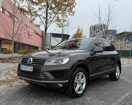 Коричневый Фольксваген Туарег, объемом двигателя 2.97 л и пробегом 136 тыс. км за 34000 $, фото 2 на Automoto.ua