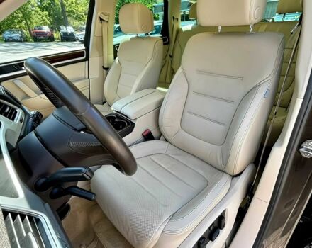 Коричневий Фольксваген Туарег, об'ємом двигуна 3 л та пробігом 73 тис. км за 4600 $, фото 8 на Automoto.ua