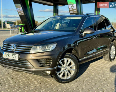 Коричневый Фольксваген Туарег, объемом двигателя 3 л и пробегом 220 тыс. км за 26500 $, фото 3 на Automoto.ua