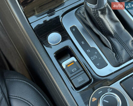 Коричневый Фольксваген Туарег, объемом двигателя 3 л и пробегом 220 тыс. км за 26500 $, фото 47 на Automoto.ua