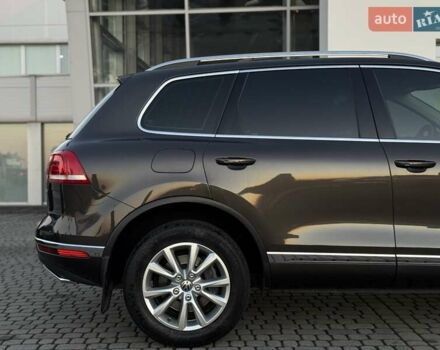 Коричневий Фольксваген Туарег, об'ємом двигуна 2.97 л та пробігом 220 тис. км за 28990 $, фото 23 на Automoto.ua