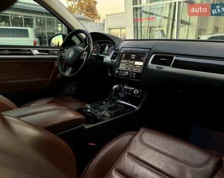 Коричневий Фольксваген Туарег, об'ємом двигуна 2.97 л та пробігом 220 тис. км за 28990 $, фото 59 на Automoto.ua