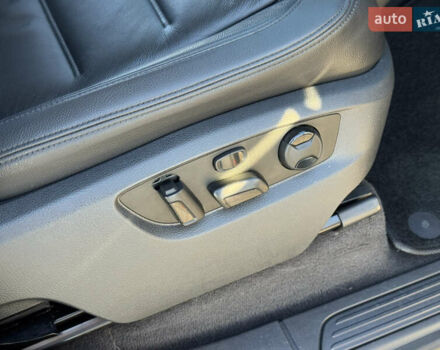 Коричневый Фольксваген Туарег, объемом двигателя 3 л и пробегом 220 тыс. км за 26500 $, фото 27 на Automoto.ua